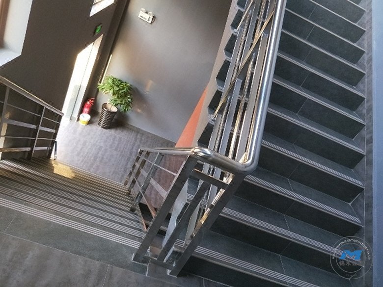 競技休閑星級電競酒店裝修設(shè)計樓梯