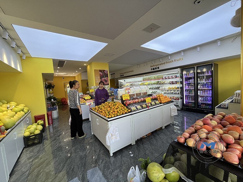 現(xiàn)代水果零食連鎖店裝修設計效果店內實景店內